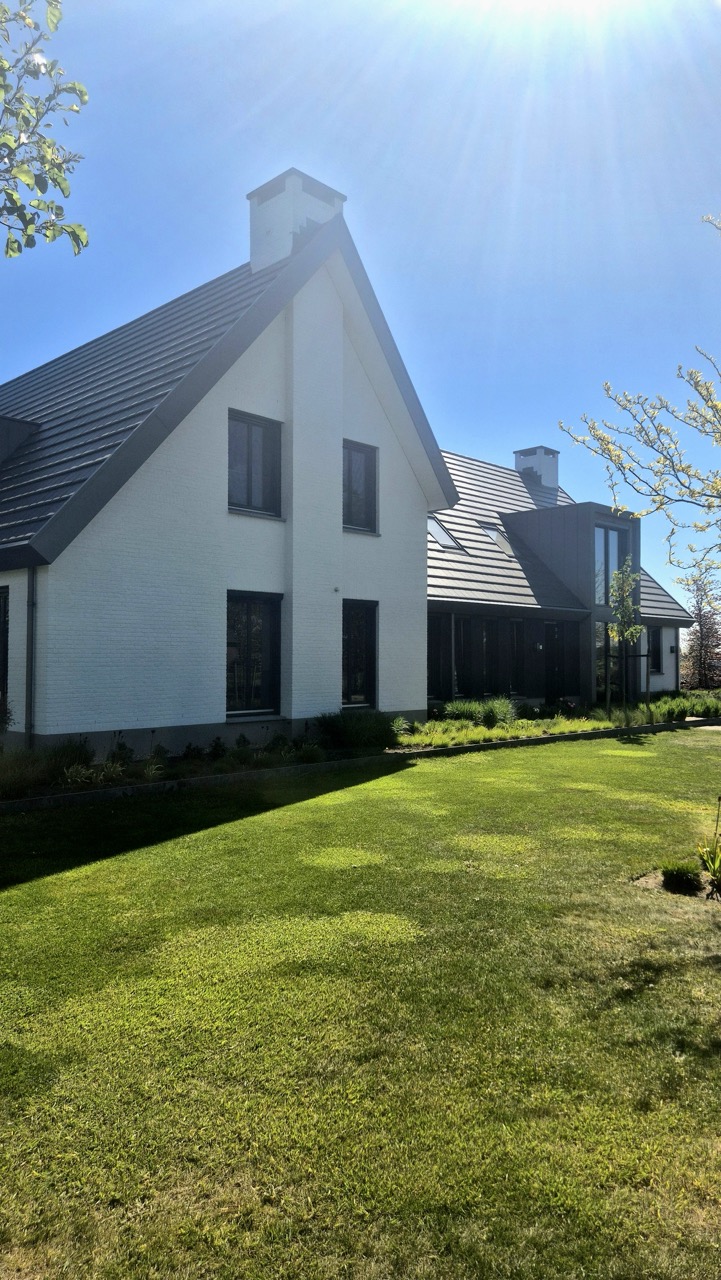 Professioneel schilderwerk Particuliere woonboerderij Zijtaart
